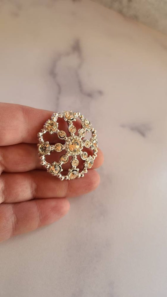 Rhinestone Circular Brooch - image 4