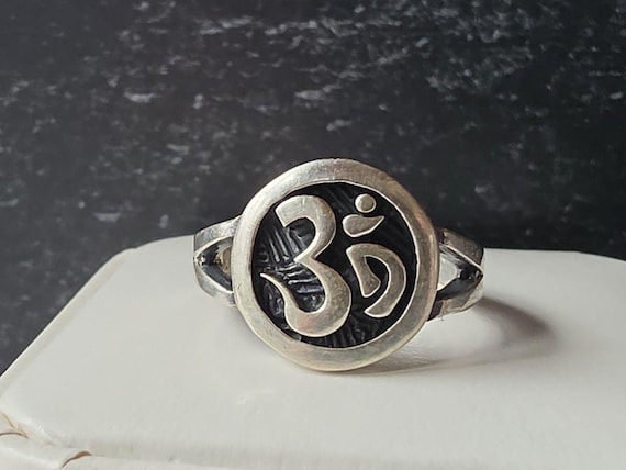 925 Sterling Silver Aum Om Ohm Ring, Size US 6.25 Vintage