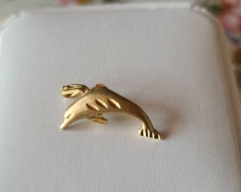 14K Gold Dolphin Pendant