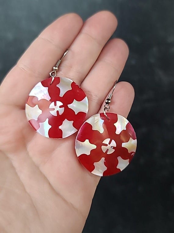 Red And White Circular Shell Dangling Pierced Ear… - image 1