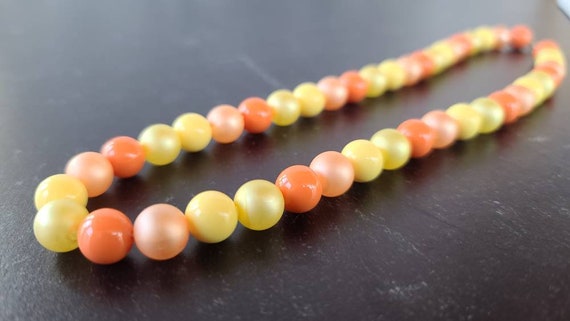 Vintage 1970s Orange and Yellow Beaded Necklace - image 7