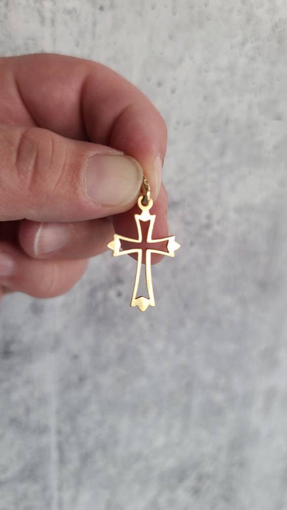 Vintage 14K Gold Open Cross Pendant