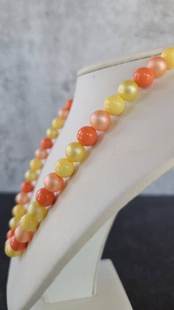 Vintage 1970s Orange and Yellow Beaded Necklace - image 3