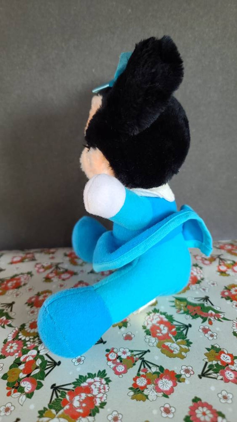 Minnie Mouse Stuffed Animal image 3