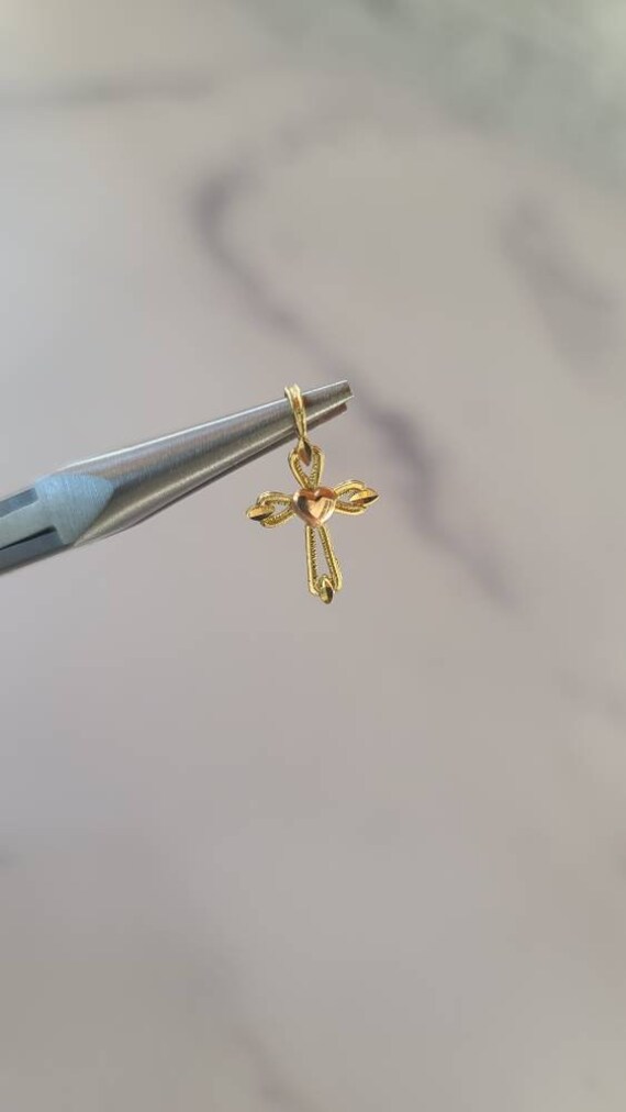 14K Gold Cross Heart Pendant Gem