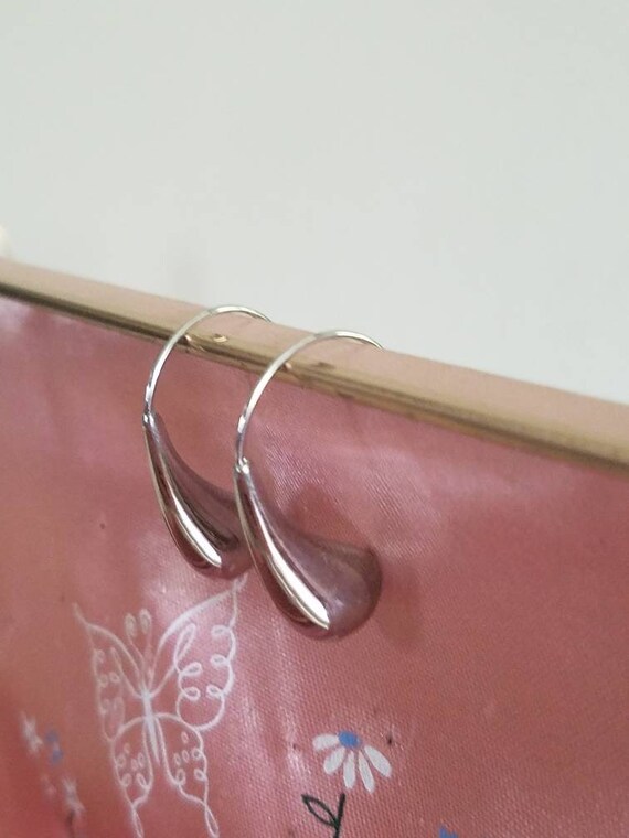 Vintage Minimalist Silver Earrings - image 6