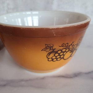 Pyrex Fruit Themed Mixing Bowls, Set of 2 - Etsy
