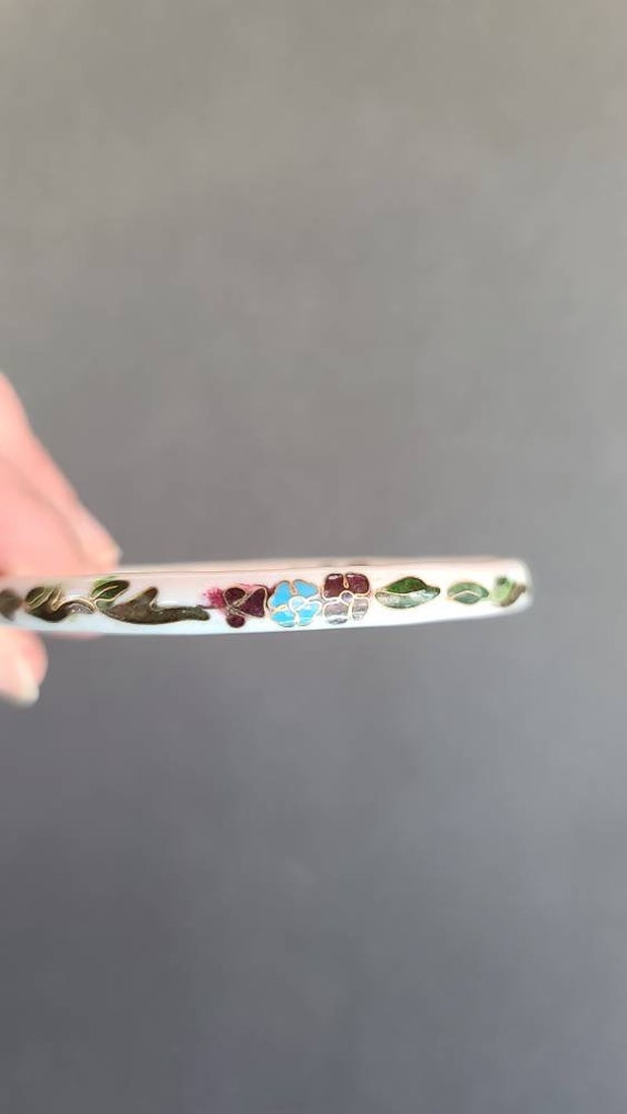 White Cloisonne Floral Bangle Bracelet - image 7