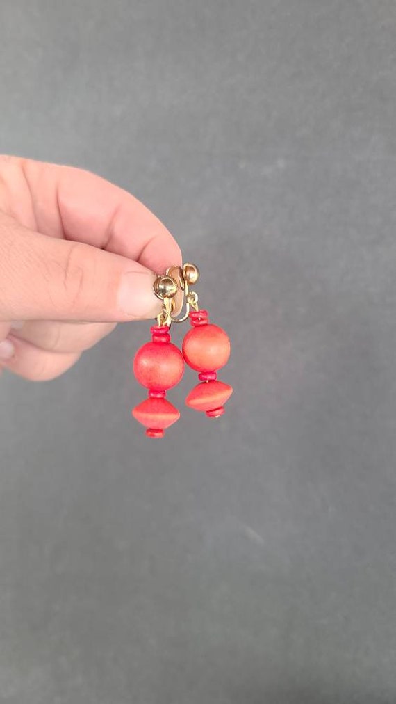 Red Wooden Dangling Clip-on Earrings - image 8