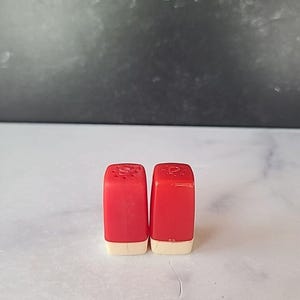 Vintage Red and White Salt And Pepper Shakers Vintage, READ FAIR CONDITION
