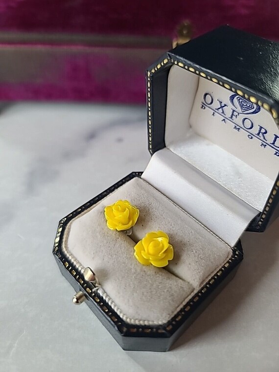 Vintage Yellow Plastic Rose Stud Earrings - image 3