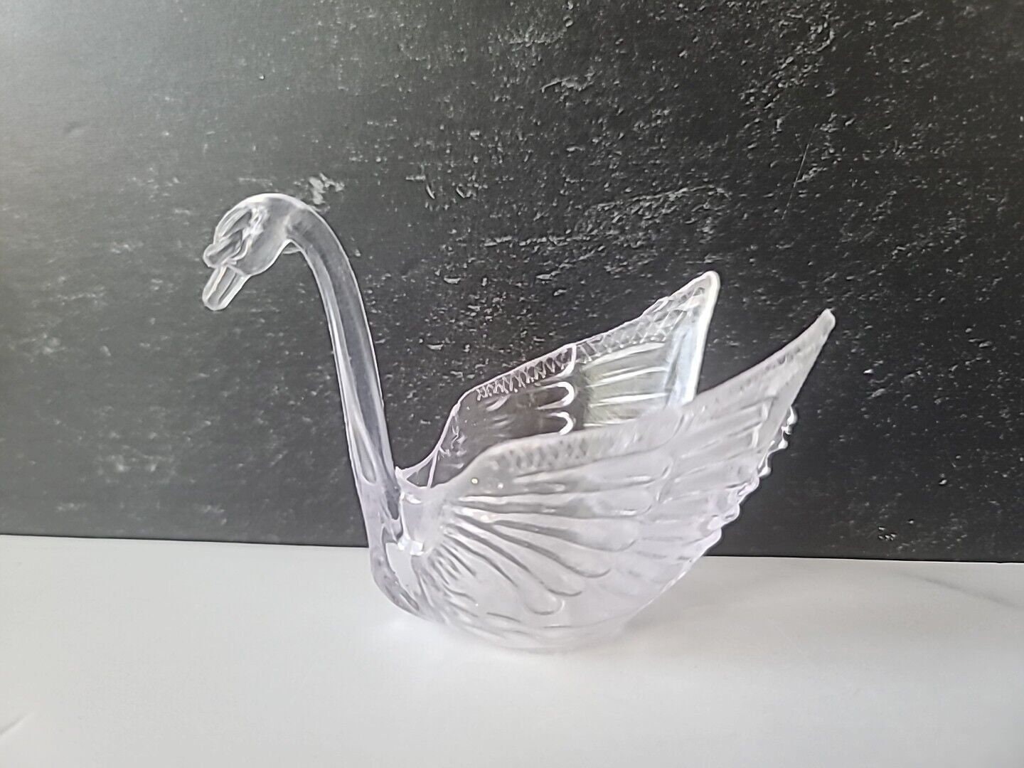 60年代の透明プラスチック製白鳥の置物小物入れ - Etsy 日本