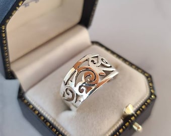 Vintage 925 Scrolled Ring
