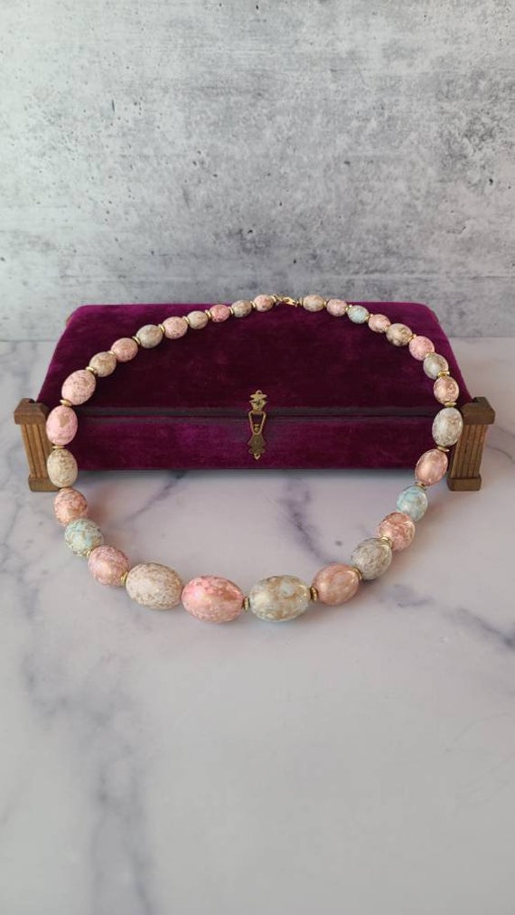 Speckled Pastel Beaded Necklace