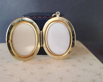 Vintage Textured Gold Oval Locket