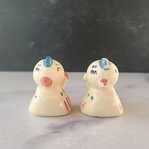 Vintage Bird Shaped Salt And Pepper Shakers, READ