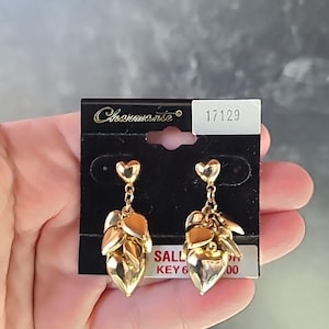 Charmante Gold Tone Metal Heart Dangling Pierced Earrings Vintage NWT
