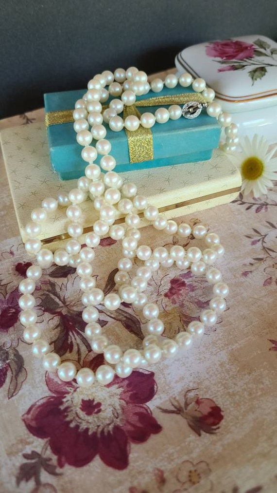 Vintage Faux Pearl Hand-knotted Necklace