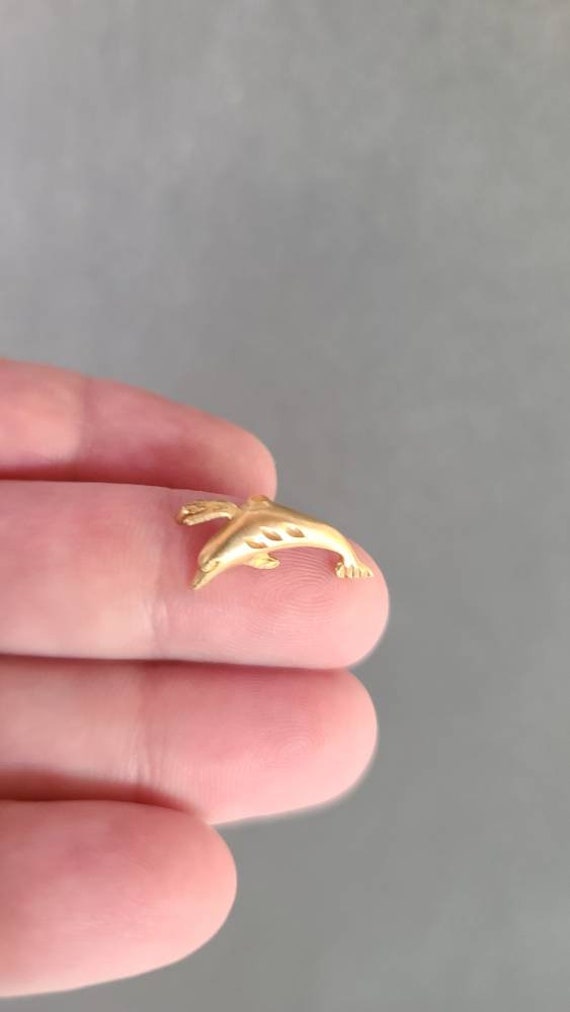 14K Gold Dolphin Pendant - image 4