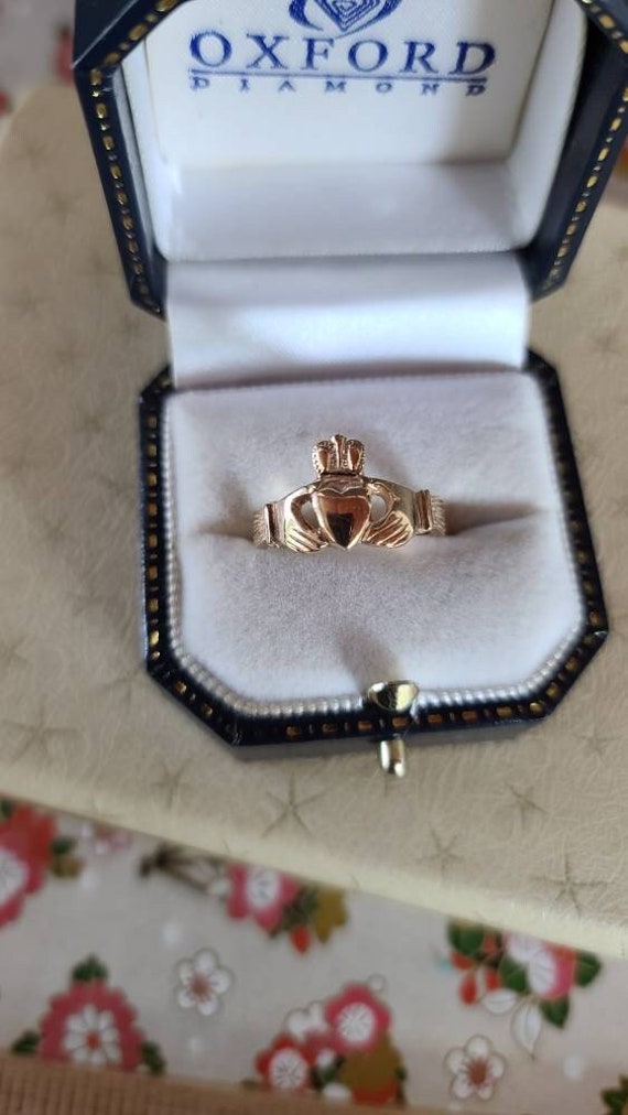 9k Gold Claddagh Ring - image 1