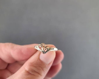 Details about DeCarat Diamond Accent Sterling Silver Ring Flower Shape With Yellow Gold Plated Details about DeCarat Diamond Accent Sterling Silver Ring Flower Shape With Yellow Gold Plated
