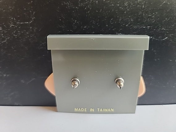 Peach Triangular Plastic Stud Earrings Vintage NOS - image 7