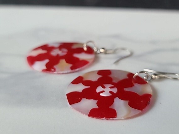 Red And White Circular Shell Dangling Pierced Ear… - image 7