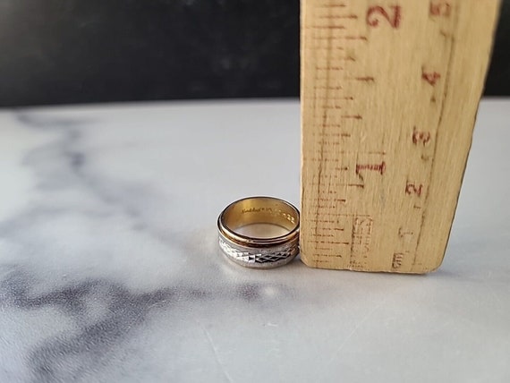 Vintage Two Toned 18K HGE ESPO Etched Band, Size … - image 10