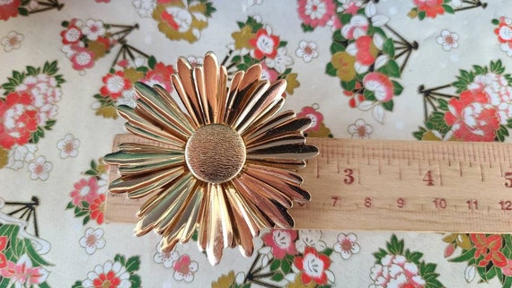 Sarah Coventry Flower Brooch - image 10