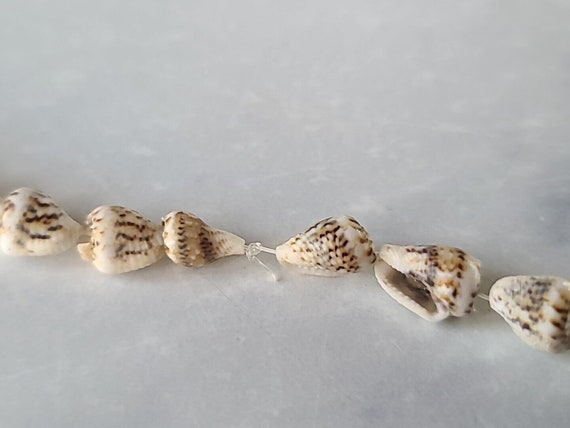 Vintage Beaded Shell Necklace - image 7
