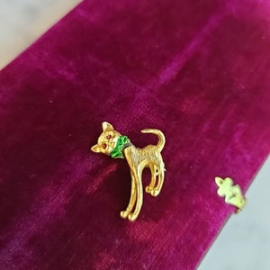 Vintage Articulated Cat Gold Tone Brooch