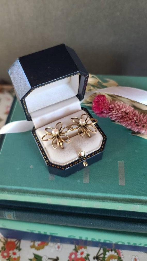 12K Gold Filled Flower Screwback Earrings