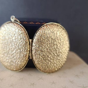 Vintage Textured Gold Oval Locket image 5