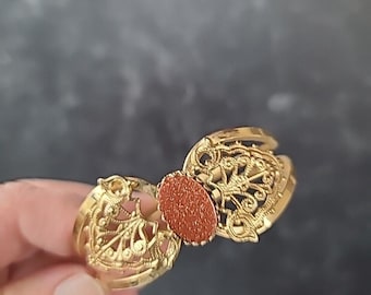 Ornate Gold Tone Hinged Bangle Bracelet, Vintage READ FAIR CONDITION