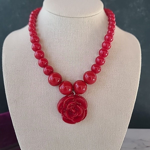 Vintage Red Rose Pendant Beaded Plastic Necklace