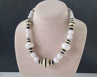 White And Black Plastic Beaded Gold Tone Metal Necklace Vintage Costume Jewelry