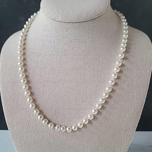 Vintage Faux Pearl Beaded Necklace, READ