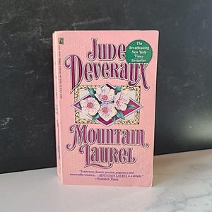 Mountain Laurel By Jude Deveraux Paperback