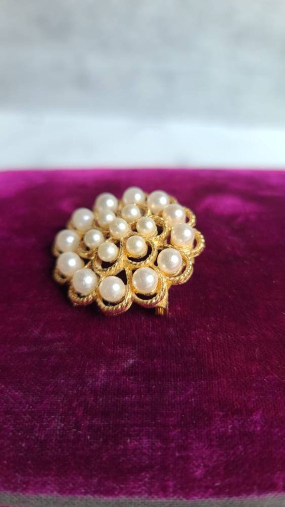 Vintage Faux Pearl Floral Brooch - image 3