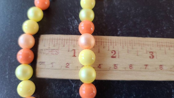 Vintage 1970s Orange and Yellow Beaded Necklace - image 10