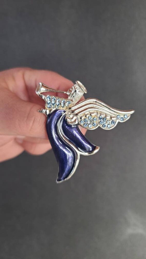 Vintage Angel Trumpet Brooch View 2