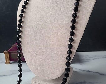 Collar vintage ajustable de cuentas de plástico negro