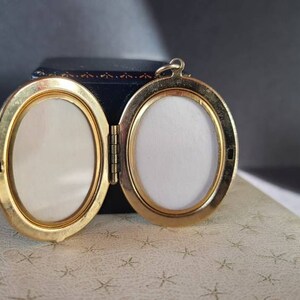Vintage Textured Gold Oval Locket image 6