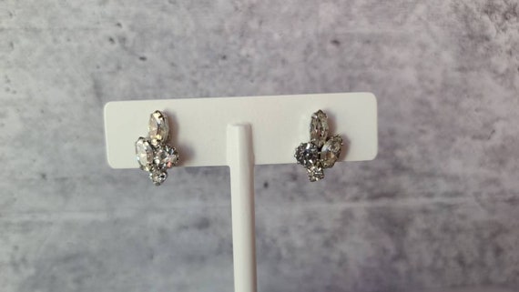 Vintage Rhinestone Screwback Earrings - image 5