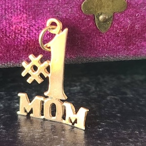 14K Yellow Gold &quot;#1 Mom&quot; Pendant