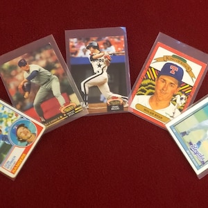 Play ball a set of 5 Vintage baseball cards !