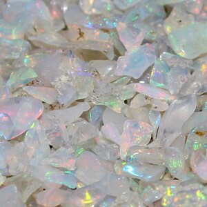 50 Ópalos Etíopes en Bruto: Rebanadas Pulidas Multicocción, 3-5 mm