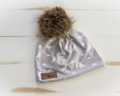Autumn tuque birds and triangles on pale grey background, newborn tuque, baby, child, adult, pom pom tuque