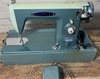 Vintage Stradivaro 65 Deluxe Push O Matic Sewing Machine Japan
