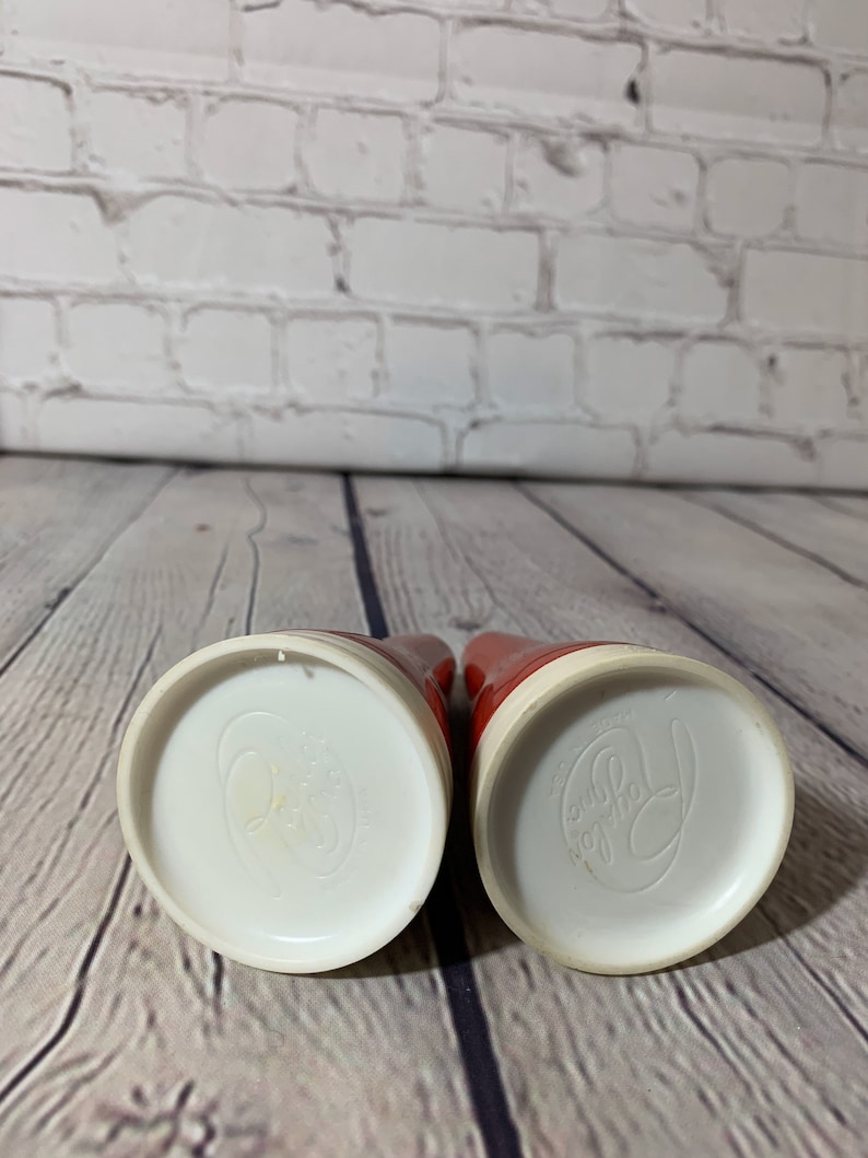 USA 1970\u2019s Vintage MCM Royal Inc Plastic Red and White Salt /& Pepper Shakers